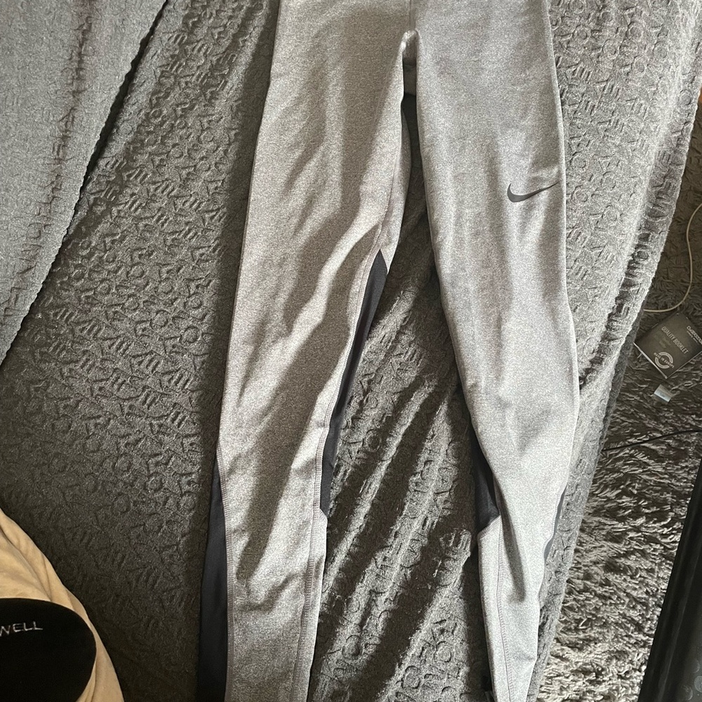 Nike pro leggins never worn